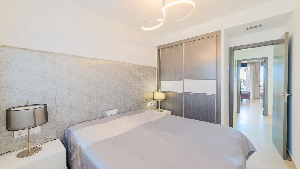 2 makuuhuone Huoneisto myytävänä paikassa Orihuela Costa mukana uima-altaan - 399 000 € (Ref: 9455876)