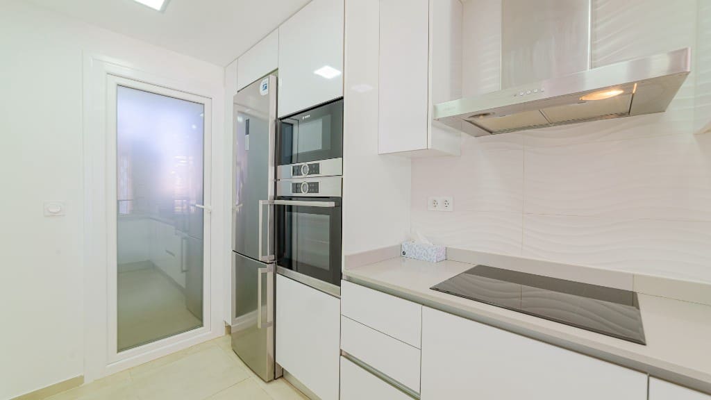 2 makuuhuone Huoneisto myytävänä paikassa Orihuela Costa mukana uima-altaan - 399 000 € (Ref: 9455876)