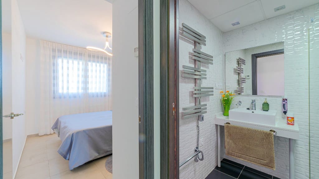 2 makuuhuone Huoneisto myytävänä paikassa Orihuela Costa mukana uima-altaan - 399 000 € (Ref: 9455876)