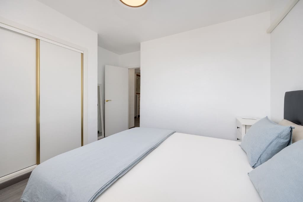 Apartamento de 2 habitaciones en Orihuela Costa en venta con piscina garaje - 189.900 € (Ref: 9455877)