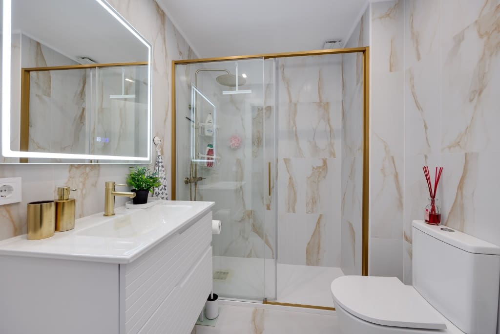 Apartamento de 2 habitaciones en Orihuela Costa en venta con piscina garaje - 189.900 € (Ref: 9455877)