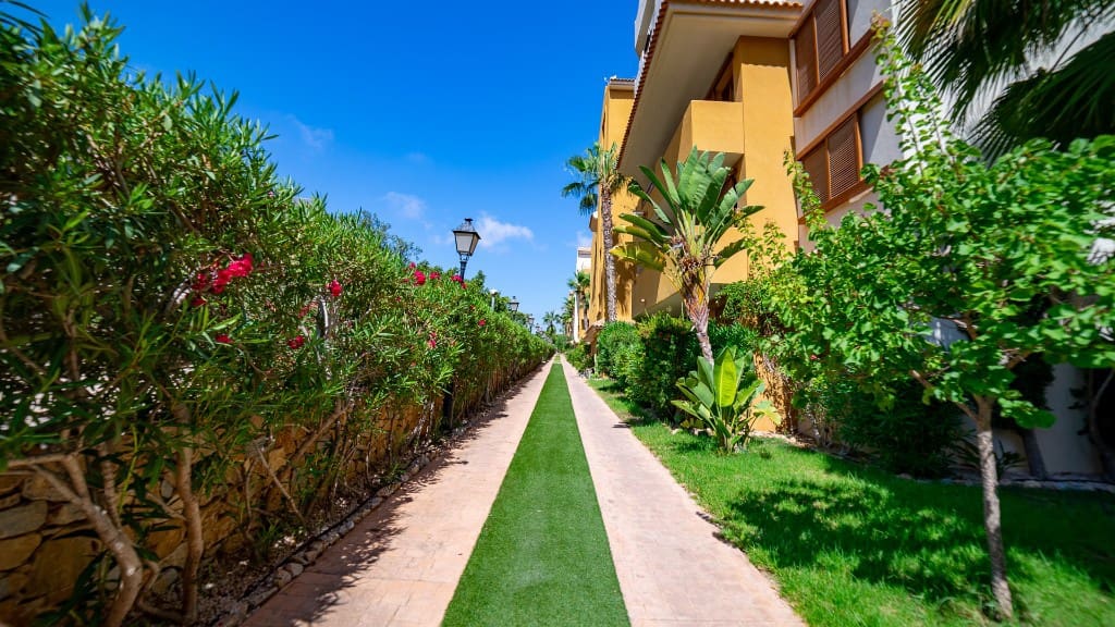 2 slaapkamer Appartement te koop in Orihuela Costa met zwembad garage - € 249.000 (Ref: 9455878)