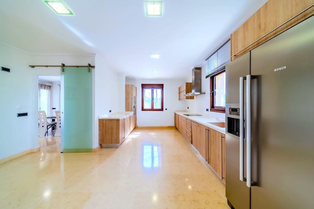 5 soverom Villa til salgs i Cabo Roig med svømmebasseng garasje - € 1 995 000 (Ref: 9455879)