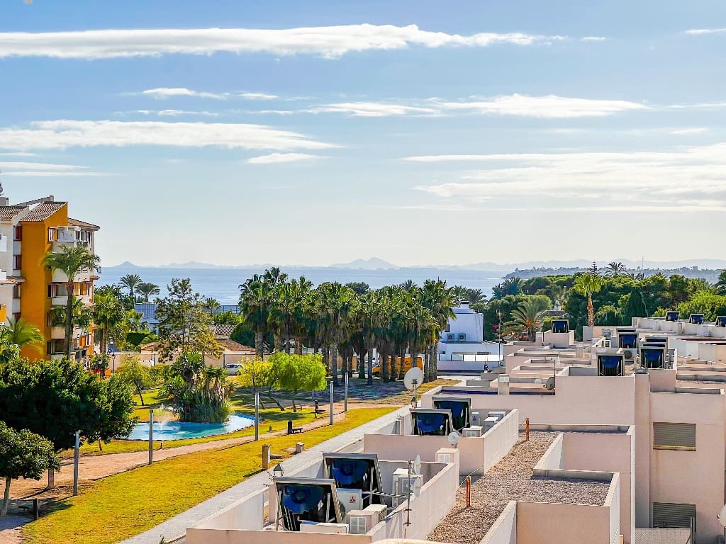 2 makuuhuone Huoneisto myytävänä paikassa Orihuela Costa mukana uima-altaan 
autotalli - 365 000 € (Ref: 9455884)