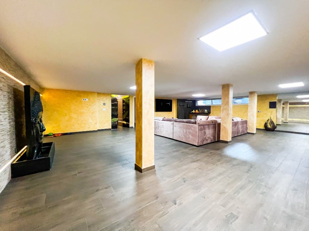 5 bedroom Villa for sale in La Mata with pool - € 1,170,000 (Ref: 9455885)