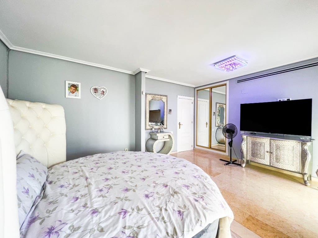 5 bedroom Villa for sale in La Mata with pool - € 1,170,000 (Ref: 9455885)