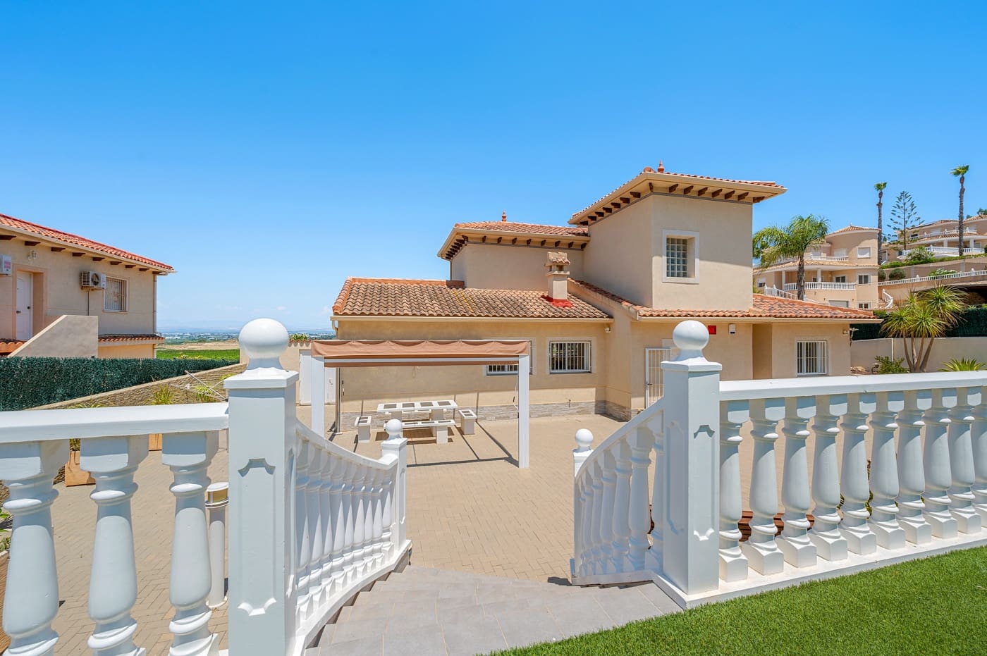 4 Zimmer Villa zu verkaufen in Lomas de la Juliana mit Pool Garage - 585.000 € (Ref: 9470899)