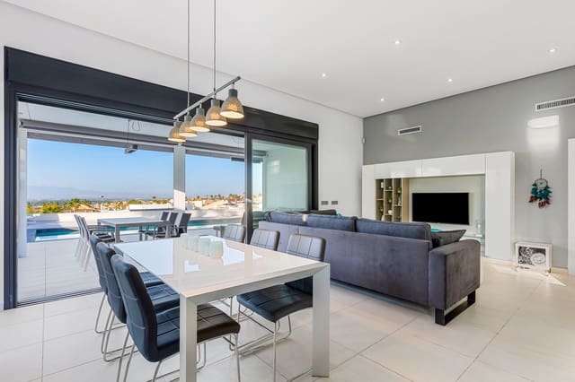 4 sovrum Villa till salu i Benijófar med pool - 675 000 € (Ref: 9470904)