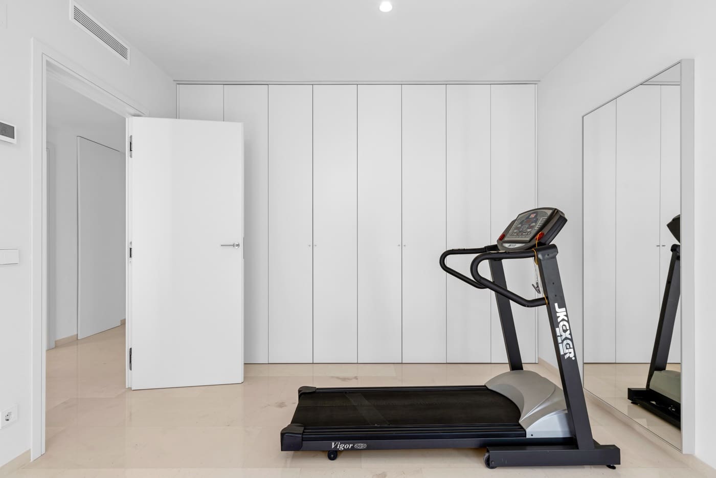 4 Zimmer Apartment zu verkaufen in Torrevieja - 895.000 € (Ref: 9470908)