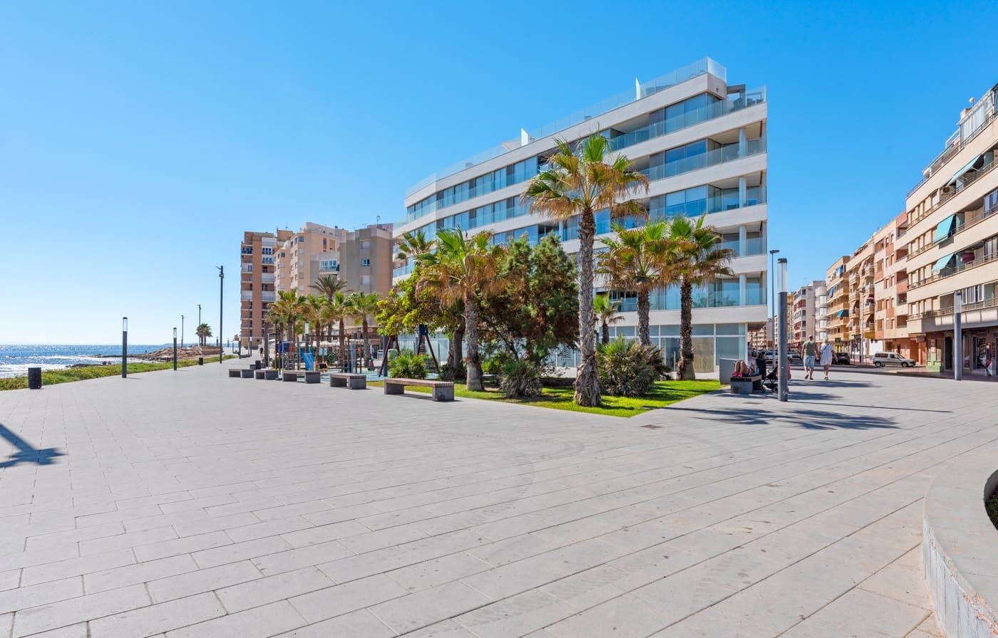 4 Zimmer Apartment zu verkaufen in Torrevieja - 895.000 € (Ref: 9470908)