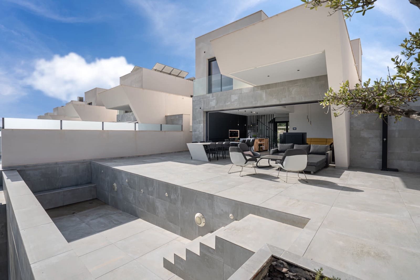 5 bedroom Villa for sale in Ciudad Quesada with pool garage - € 850,000 (Ref: 9470912)