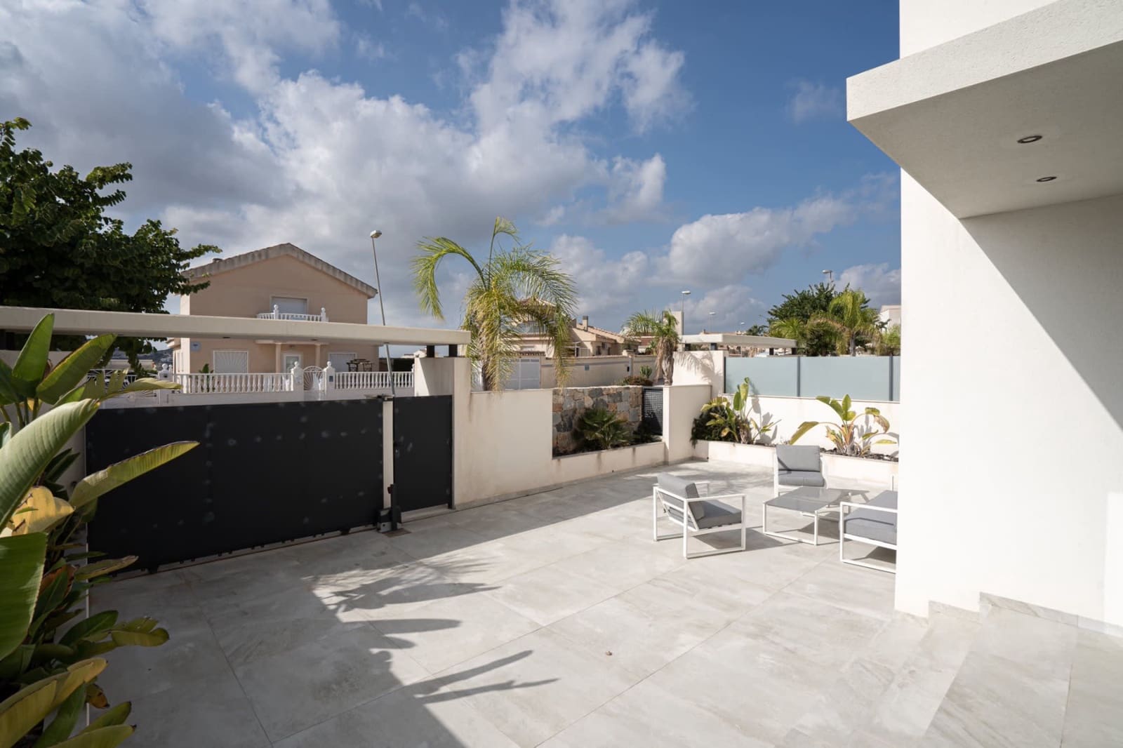 5 bedroom Villa for sale in Ciudad Quesada with pool garage - € 850,000 (Ref: 9470912)