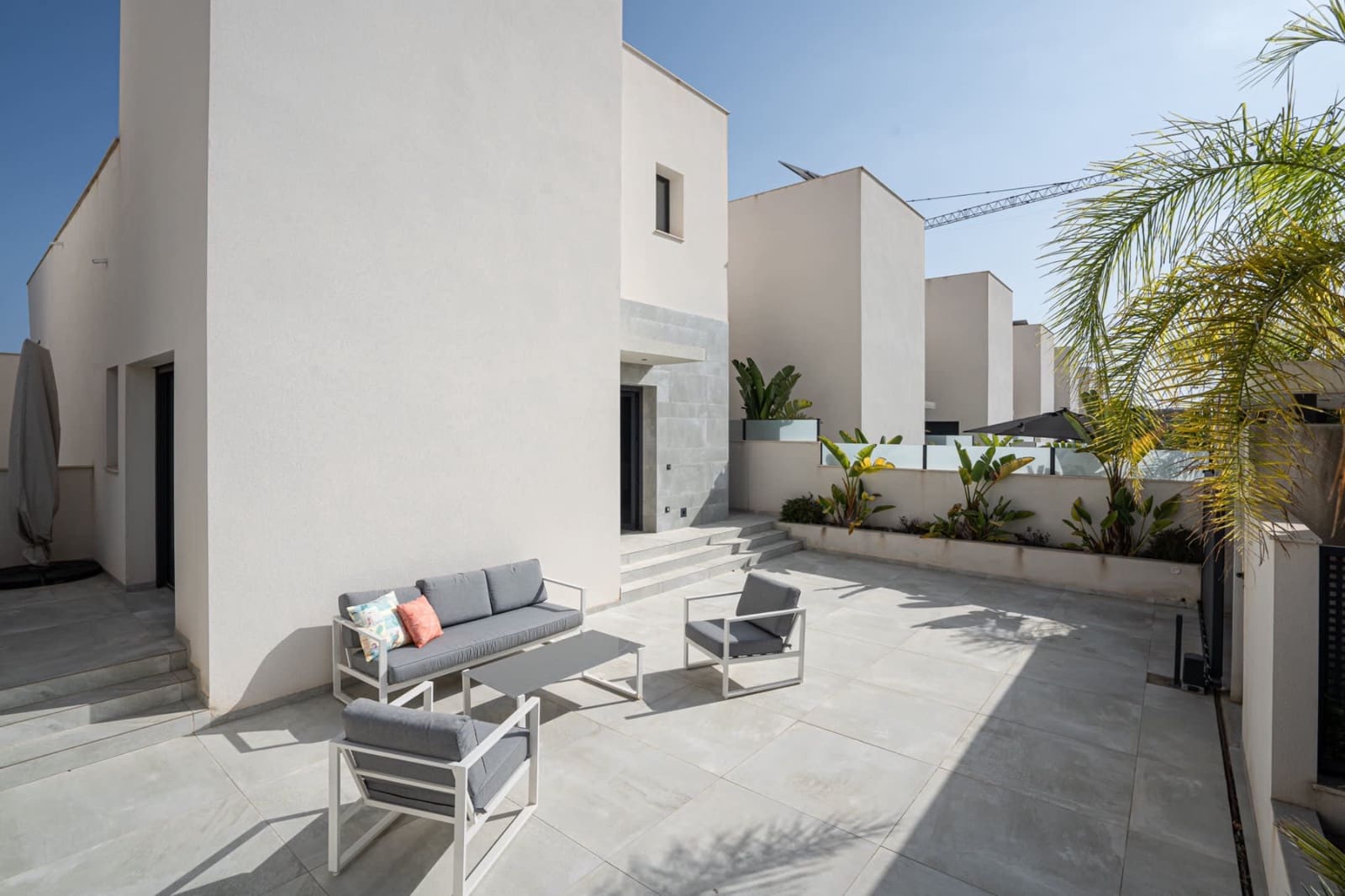 5 bedroom Villa for sale in Ciudad Quesada with pool garage - € 850,000 (Ref: 9470912)