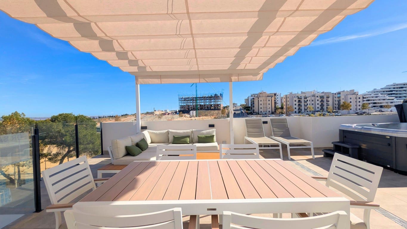 2 slaapkamer Appartement te koop in San Miguel de Salinas met zwembad - € 299.000 (Ref: 9475915)