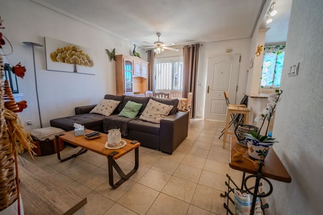 3 makuuhuone Omakotitalo myytävänä paikassa Villamartin, Orihuela mukana uima-altaan - 179 950 € (Ref: 9491465)