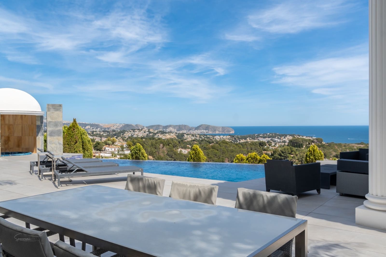 4 bedroom Villa for sale in Benissa with pool - € 1,800,000 (Ref: 9503867)