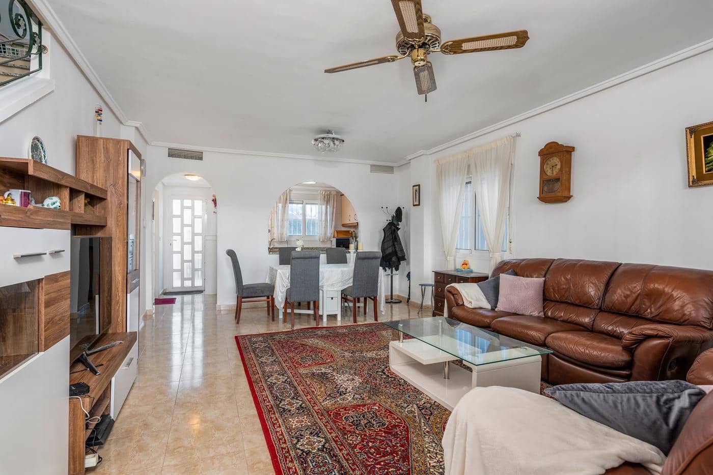 4 makuuhuone Paritalo myytävänä paikassa Dona Pepa mukana uima-altaan - 269 000 € (Ref: 9506642)