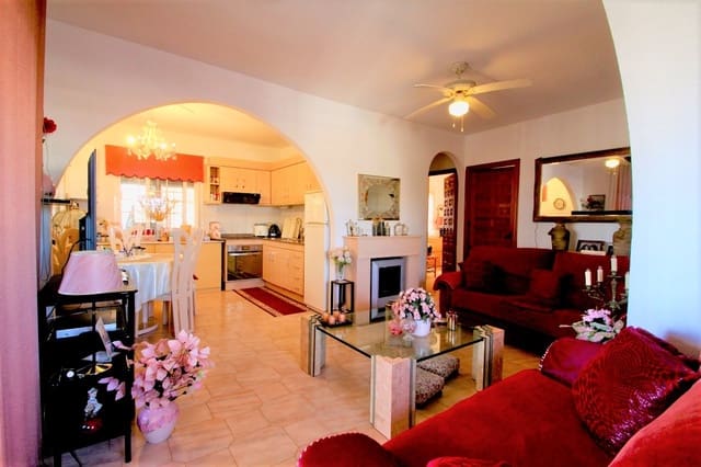 6 bedroom Villa for sale in Villamartin, Orihuela with pool - € 469,000 (Ref: 9520593)