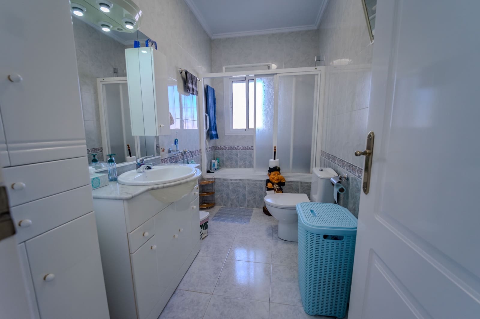 2 slaapkamer Halfvrijstaande villa te koop in Dona Pepa met zwembad - € 179.950 (Ref: 9528605)