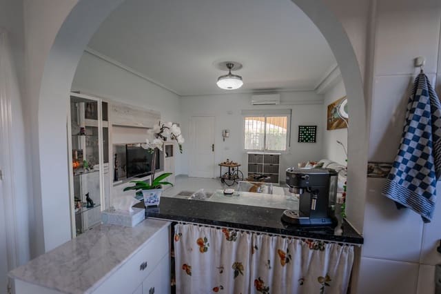 2 slaapkamer Halfvrijstaande villa te koop in Doña Pepa, Rojales met zwembad - € 179.950 (Ref: 9528605)