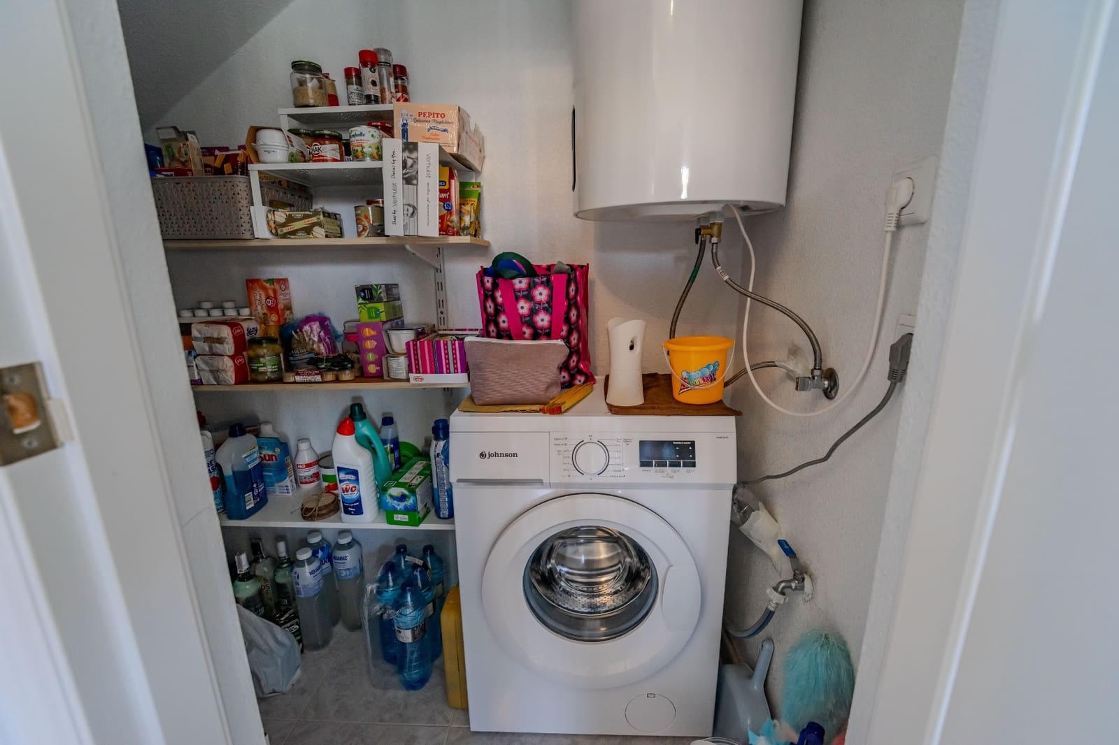 2 slaapkamer Halfvrijstaande villa te koop in Dona Pepa met zwembad - € 179.950 (Ref: 9528605)