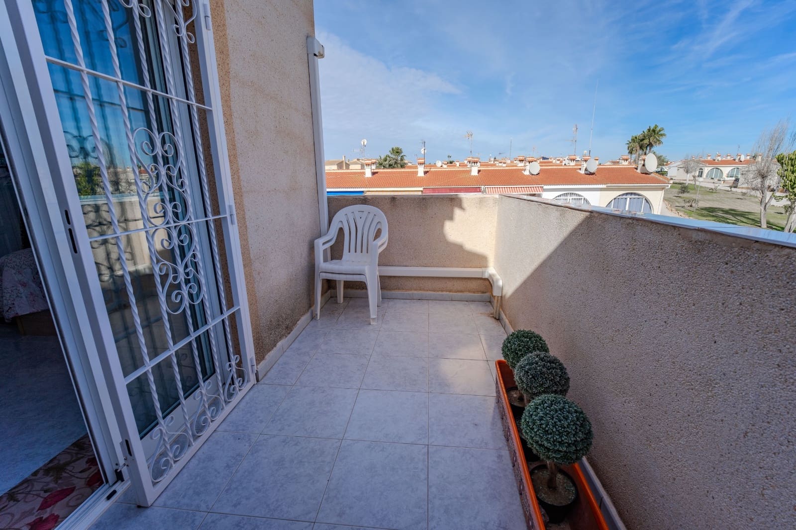 2 slaapkamer Halfvrijstaande villa te koop in Dona Pepa met zwembad - € 179.950 (Ref: 9528605)