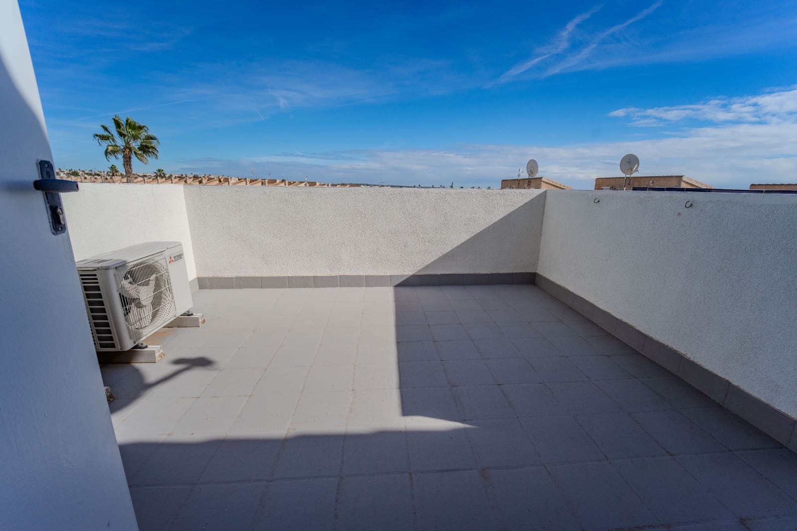 2 slaapkamer Halfvrijstaande villa te koop in Dona Pepa met zwembad - € 179.950 (Ref: 9528605)