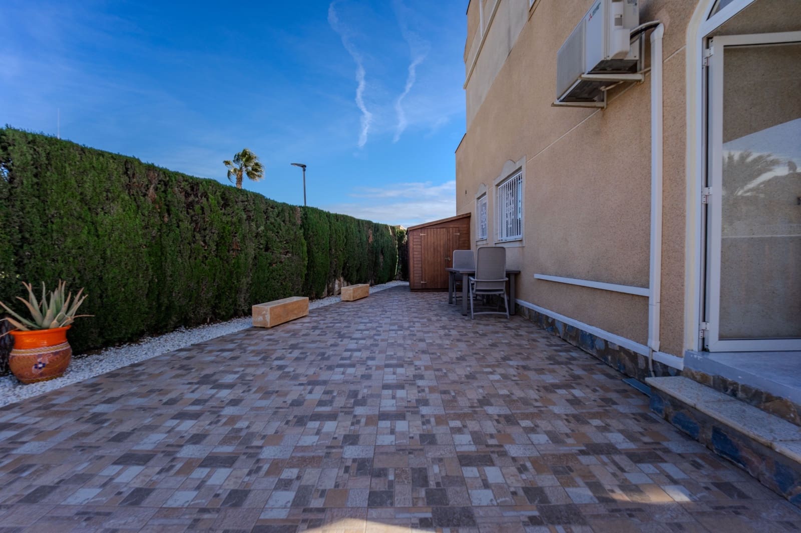 2 slaapkamer Halfvrijstaande villa te koop in Dona Pepa met zwembad - € 179.950 (Ref: 9528605)