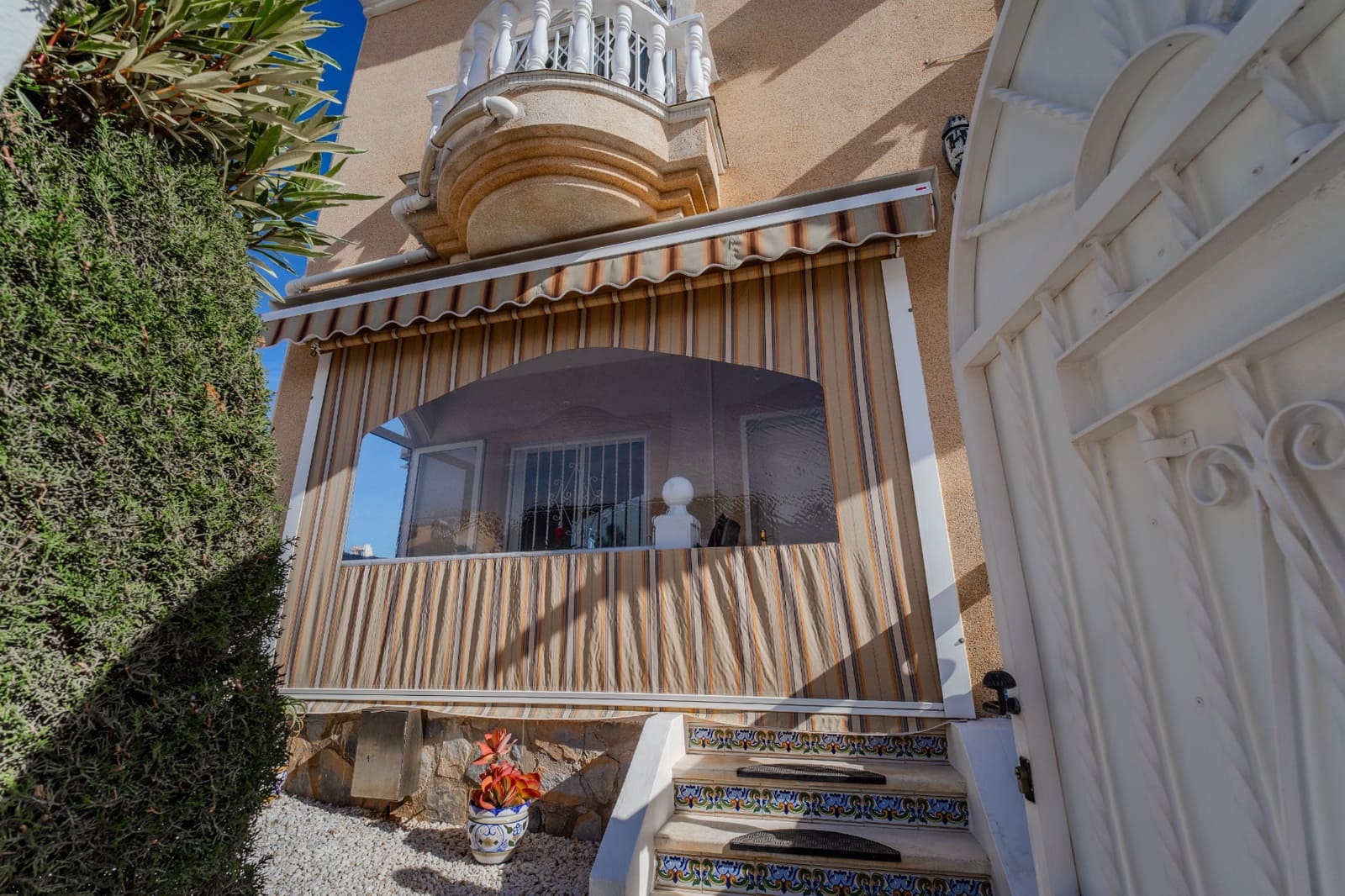 2 slaapkamer Halfvrijstaande villa te koop in Dona Pepa met zwembad - € 179.950 (Ref: 9528605)