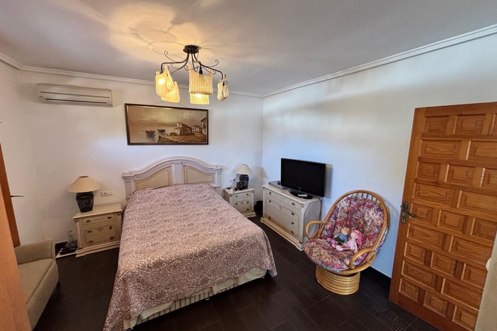 Chalet de 4 habitaciones en Ciudad Quesada en venta con piscina - 435.000 € (Ref: 9529441)