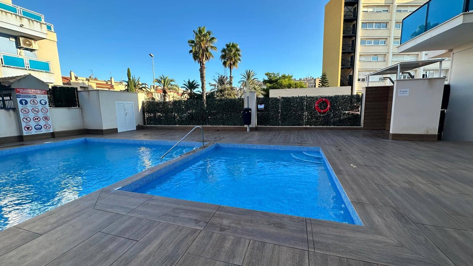 2 bedroom Apartment for sale in Torrevieja with pool - € 219,900 (Ref: 9547606)