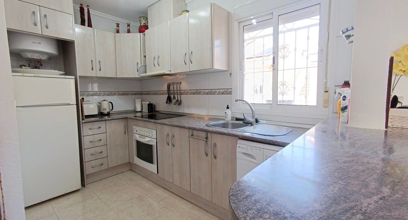 2 Zimmer Apartment zu verkaufen in Dona Pepa mit Pool - 155.000 € (Ref: 9552339)