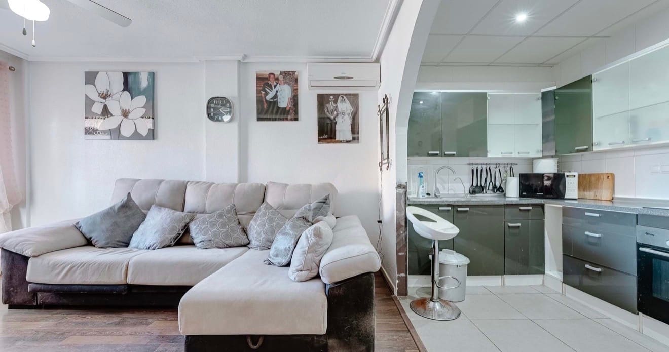 2 Zimmer Bungalow zu verkaufen in Ciudad Quesada mit Pool - 149.950 € (Ref: 9552643)