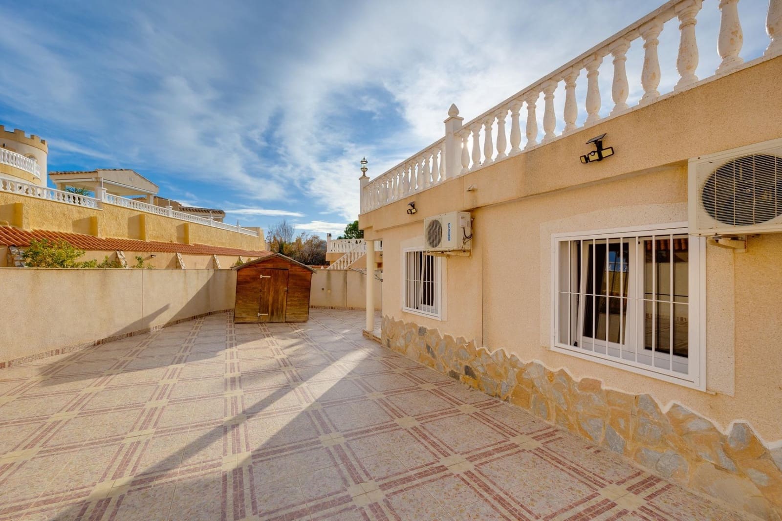 2 slaapkamer Villa te koop in La Marquesa met zwembad - € 335.000 (Ref: 9569264)
