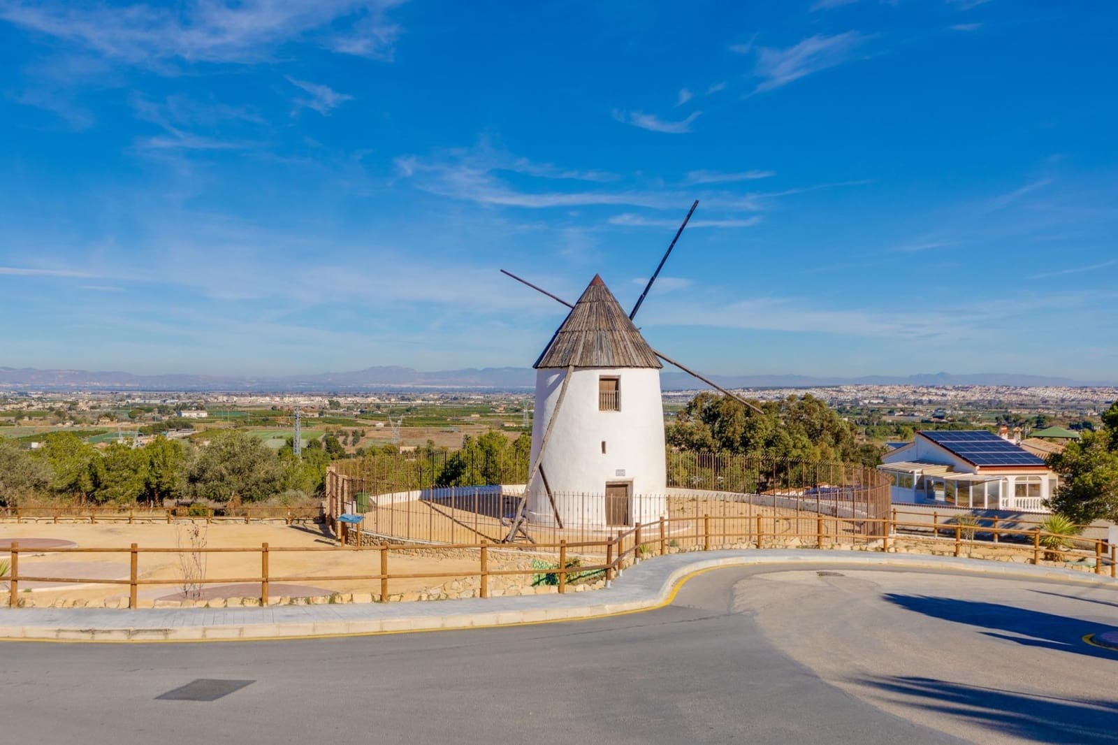 2 slaapkamer Villa te koop in La Marquesa met zwembad - € 335.000 (Ref: 9569264)