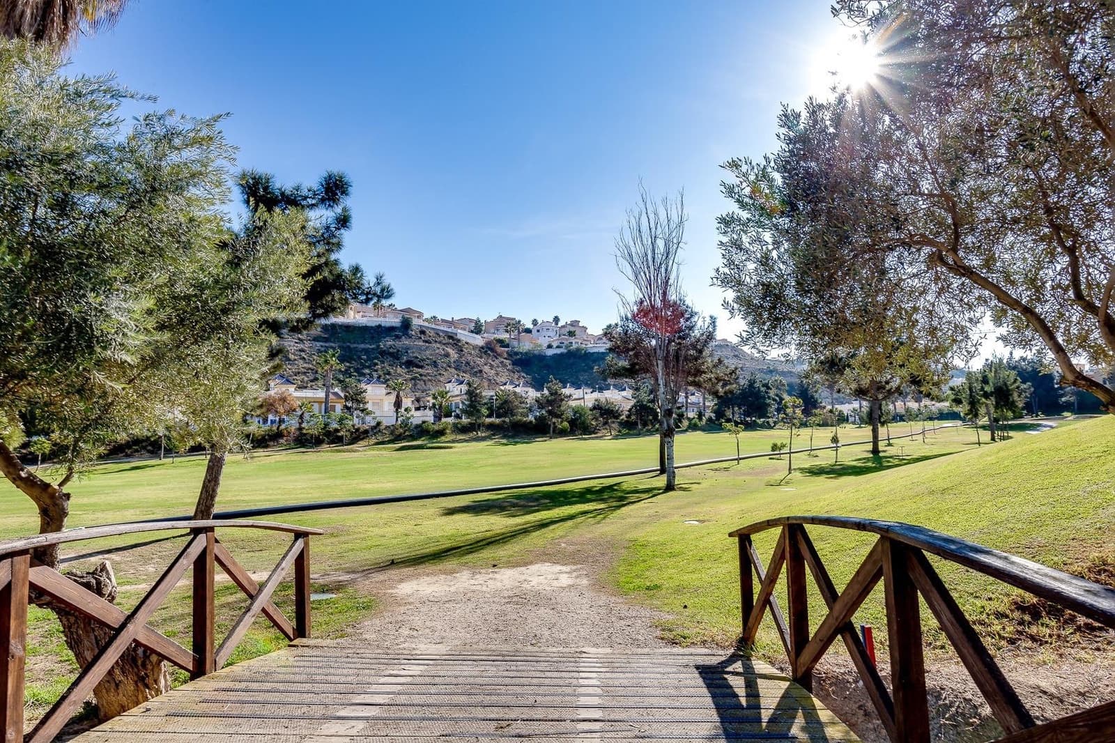 2 slaapkamer Villa te koop in La Marquesa met zwembad - € 335.000 (Ref: 9569264)