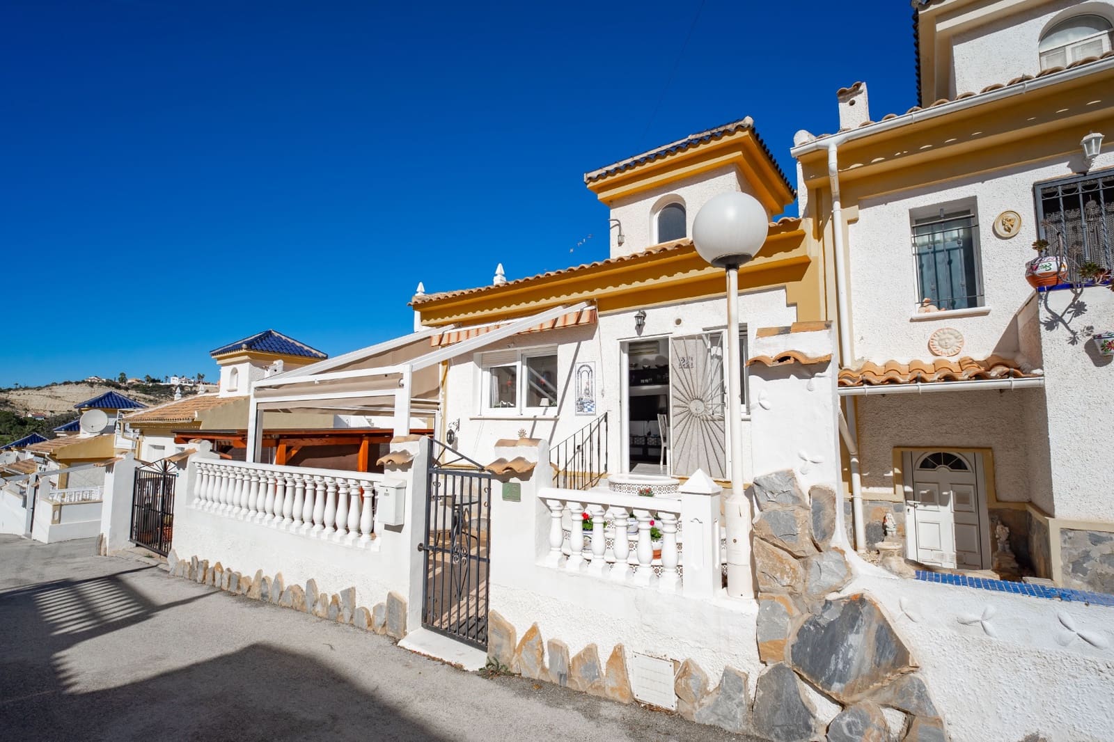 2 sypialnia Dom blizniak na sprzedaż w La Marquesa z basenem - 185 000 € (Ref: 9569489)