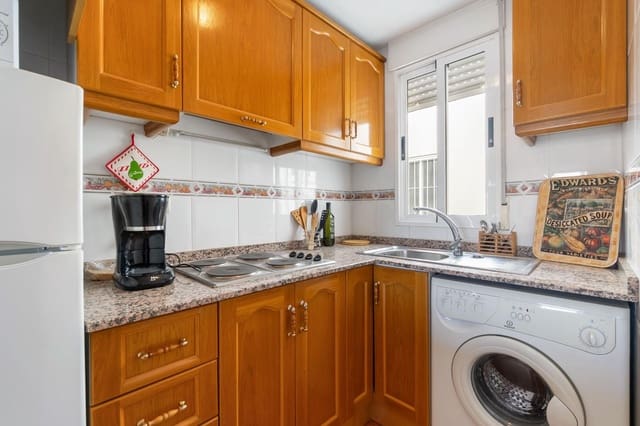 1 slaapkamer Appartement te koop in Centro - Muelle Pesquero, Torrevieja - € 119.000 (Ref: 9581574)