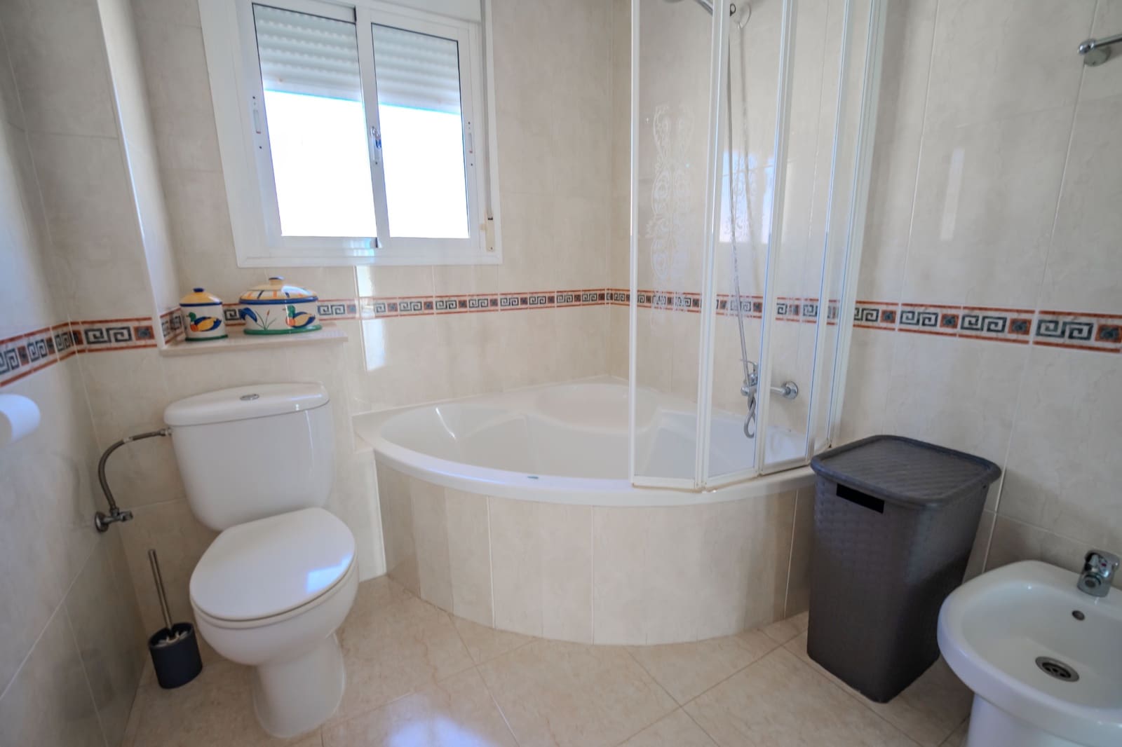 3 sypialnia Dom blizniak na sprzedaż w Dona Pepa z basenem - 289 950 € (Ref: 9584643)