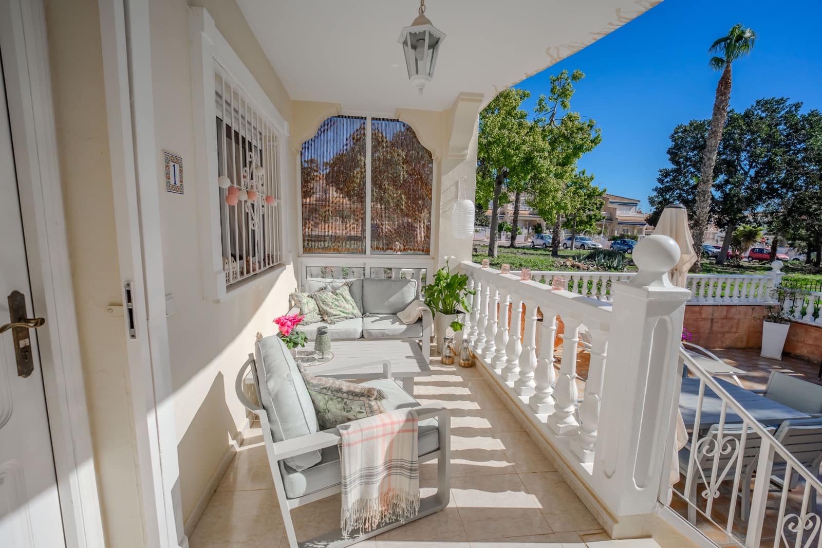 3 sypialnia Dom blizniak na sprzedaż w Dona Pepa z basenem - 289 950 € (Ref: 9584643)