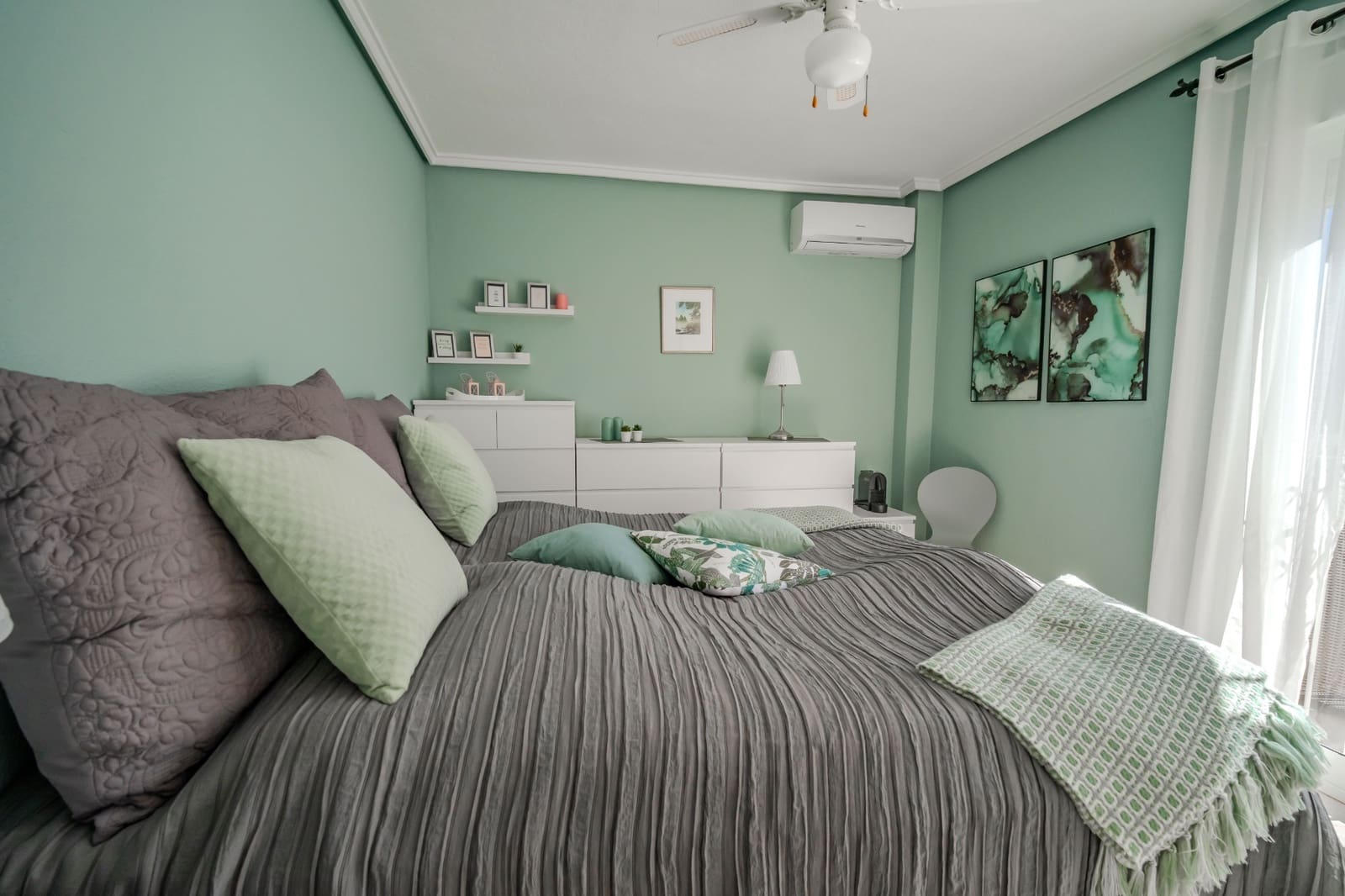 3 sypialnia Dom blizniak na sprzedaż w Dona Pepa z basenem - 289 950 € (Ref: 9584643)