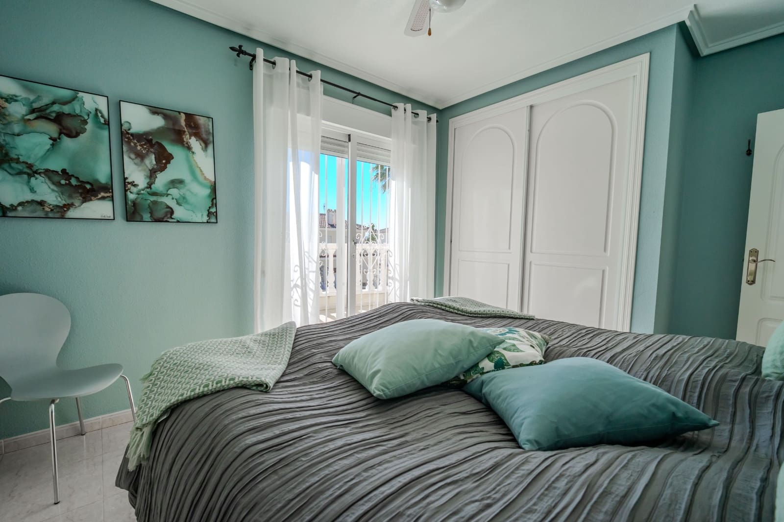 3 sypialnia Dom blizniak na sprzedaż w Dona Pepa z basenem - 289 950 € (Ref: 9584643)