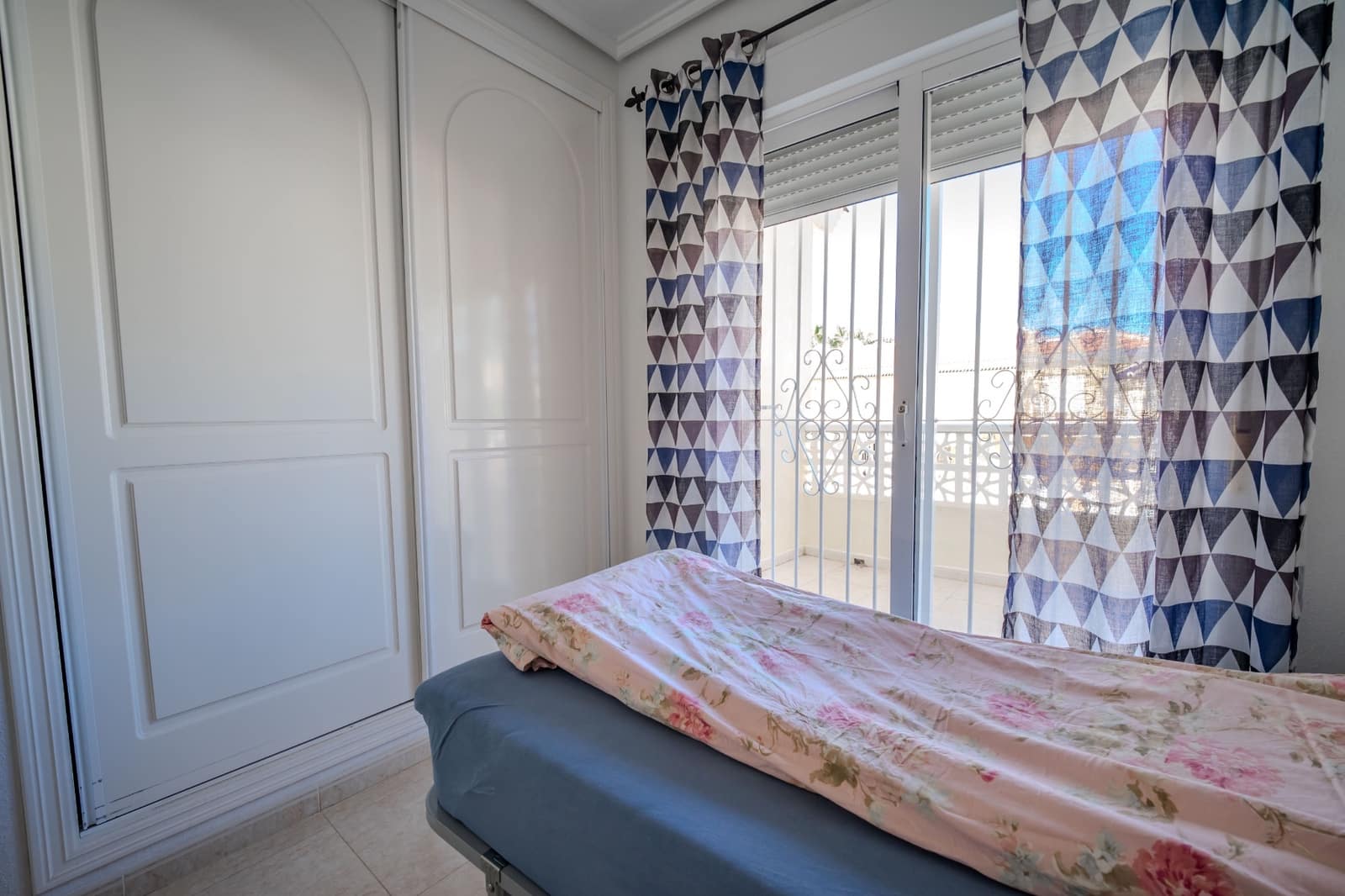 3 sypialnia Dom blizniak na sprzedaż w Dona Pepa z basenem - 289 950 € (Ref: 9584643)