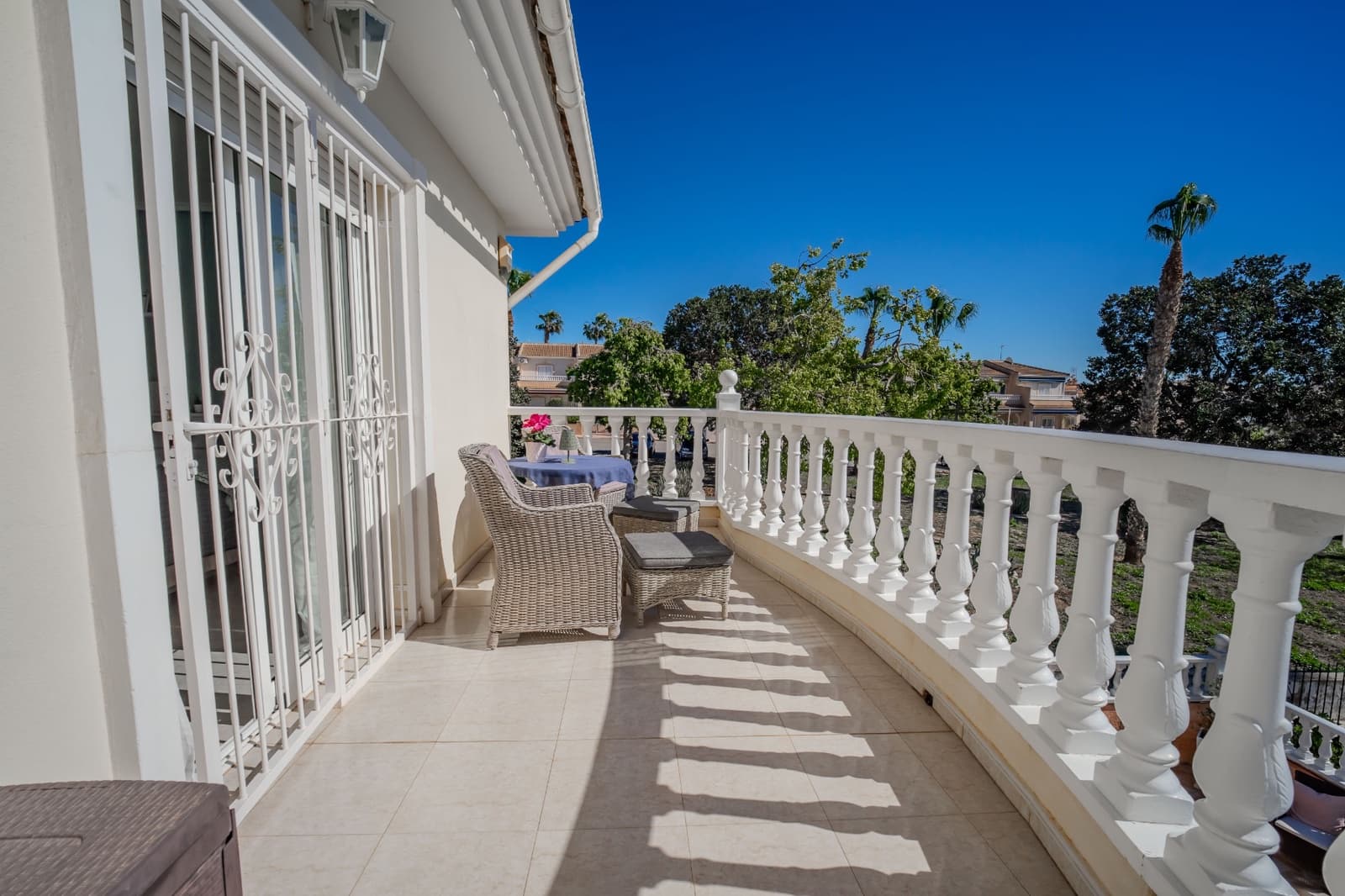 3 sypialnia Dom blizniak na sprzedaż w Dona Pepa z basenem - 289 950 € (Ref: 9584643)