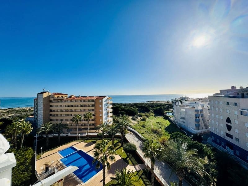 3 sovrum Lägenhet till salu i La Mata med pool - 470 000 € (Ref: 9585401)