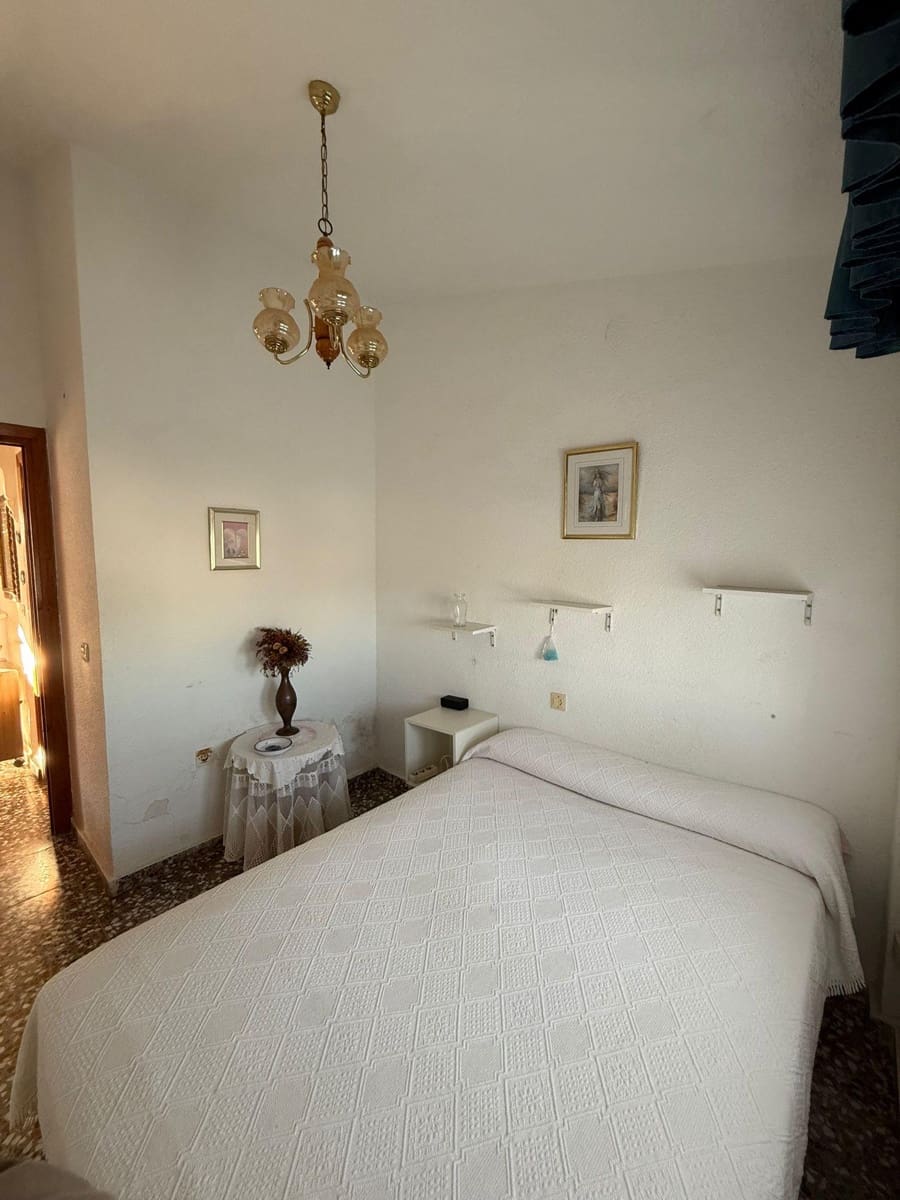 3 bedroom Villa for sale in Los Balcones with garage - € 196,000 (Ref: 9594663)