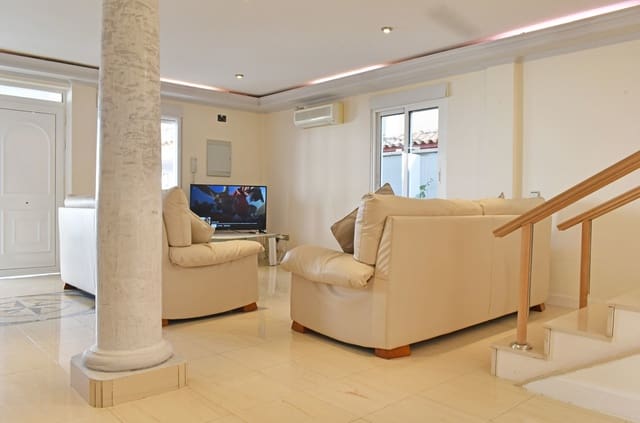 5 sypialnia Willa na sprzedaż w San Miguel de Salinas z basenem - 495 000 € (Ref: 9596598)