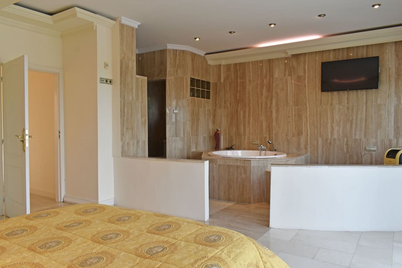 5 sypialnia Willa na sprzedaż w San Miguel de Salinas z basenem - 495 000 € (Ref: 9596598)