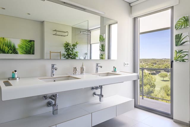 3 soveværelse Villa til salg i Las Colinas Golf, Orihuela med swimmingpool - € 1.200.000 (Ref: 9596623)