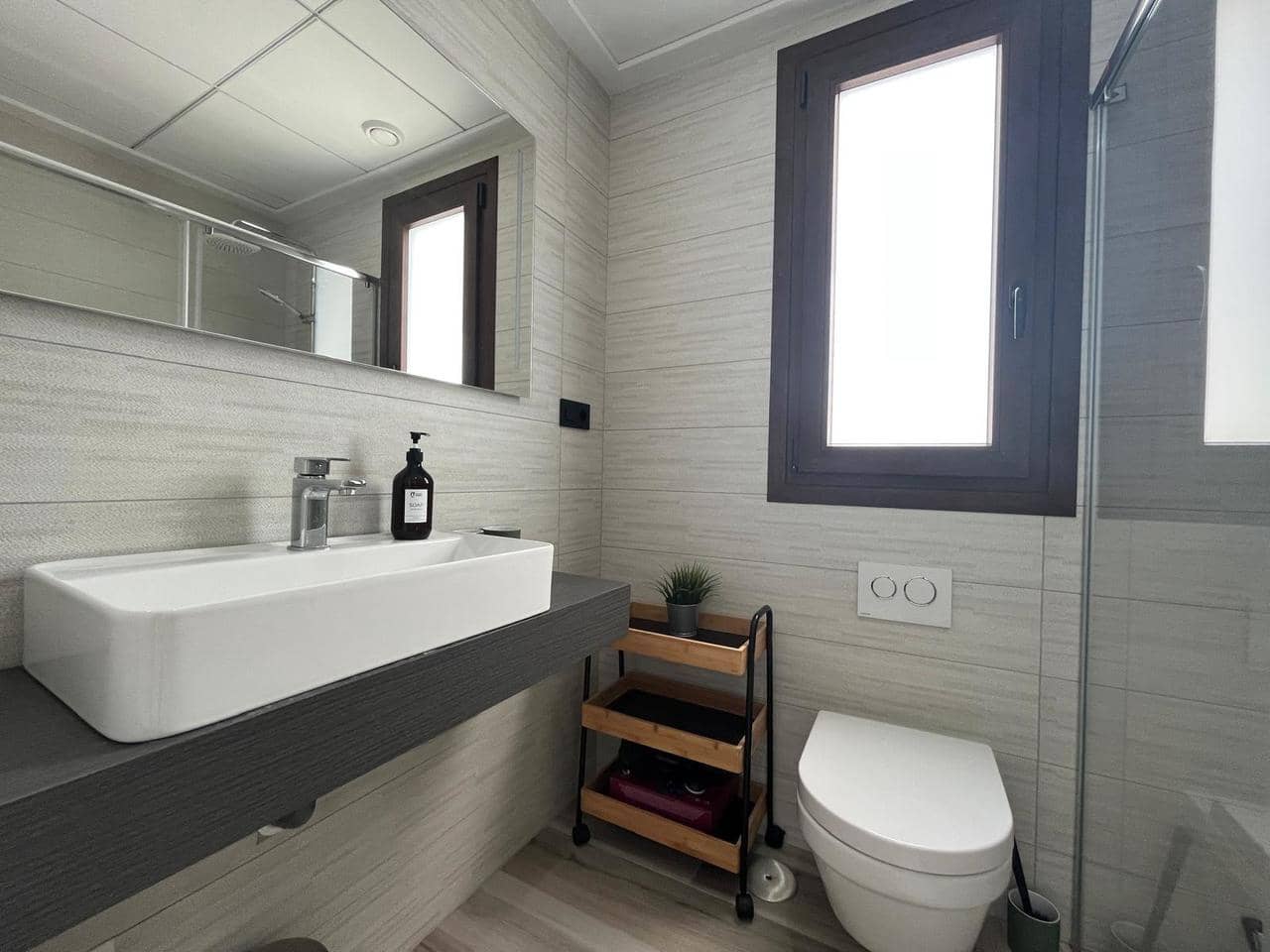 3 makuuhuone Huvila myytävänä paikassa Los Altos mukana uima-altaan 
autotalli - 479 000 € (Ref: 9596625)